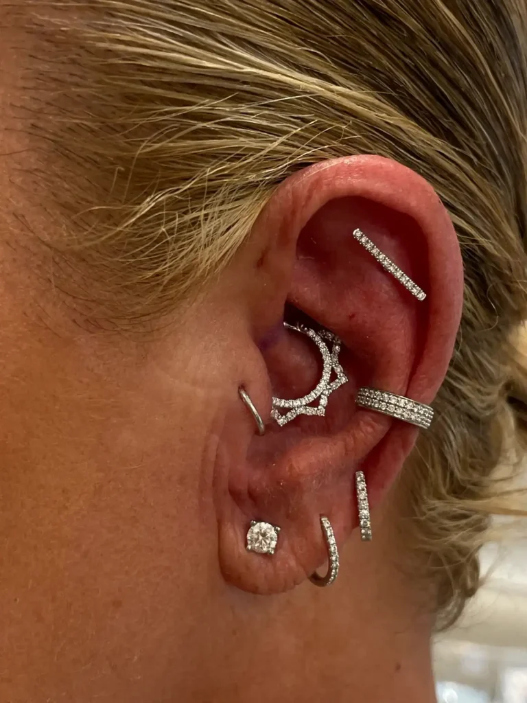 Oreja 7 piercing con billantes