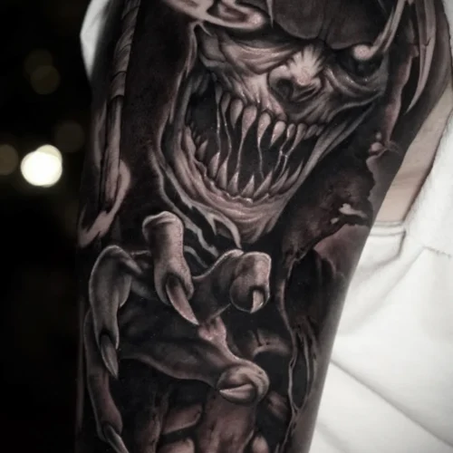 Tatuaje terror realista de Aitor Peris