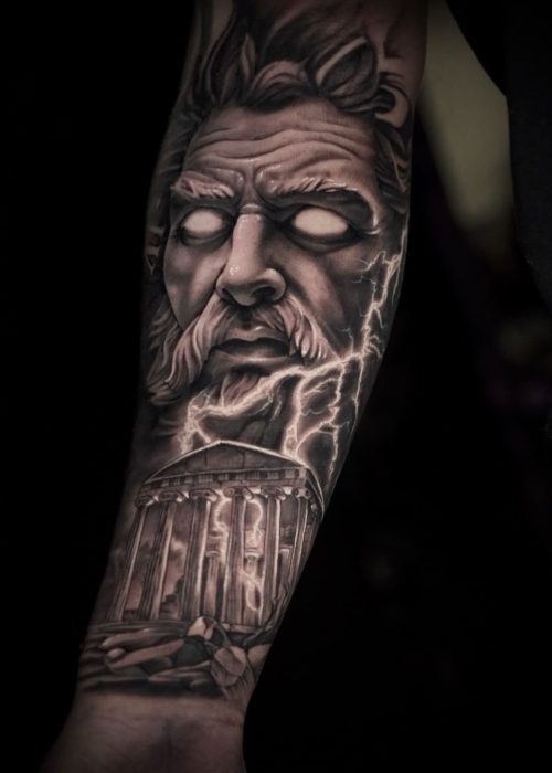 tatuaje en el brazo realismo