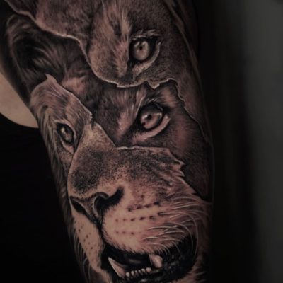 tatuaje realista de unos leones