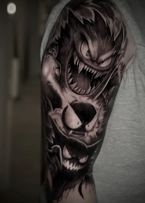 Tatuaje pokemon realista en el brazo